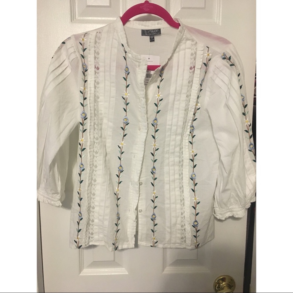 NWT Topshop shirt with floral appliqué
